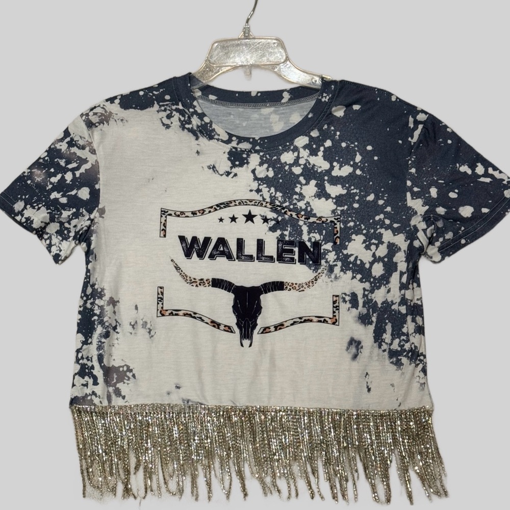 Perfect Morgan Wallen Concert shirt with rhinestone details size medium.